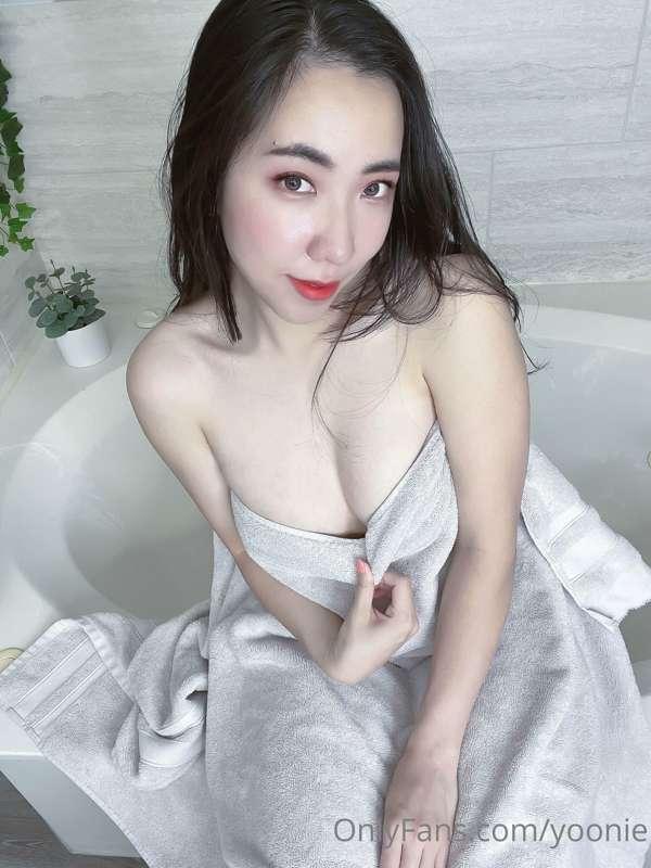 Little preview of my bath set (this set probably has the mos..