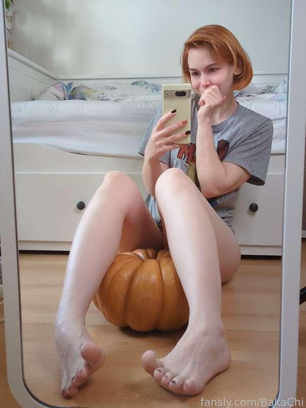 ✨💖✨💖PANTIE GAME: ROUND 2 💖✨💖✨

Guess what panties I'm wearing today and get a photo 😘❤️ 

🎃 Choose one of the four options: gray, black, green, yellow
🎃 Write your choice in DM
🎃 I will post a new round every day. You can reduce the number of options if you know the correct one (if you know 3 correct answers, you win round 4 100% ;33)
🎃 The game is for subscribers only!