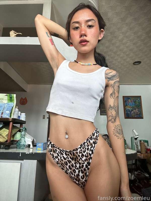 zoemieu image #7