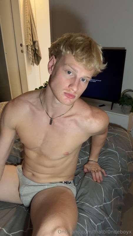 Come play with me x