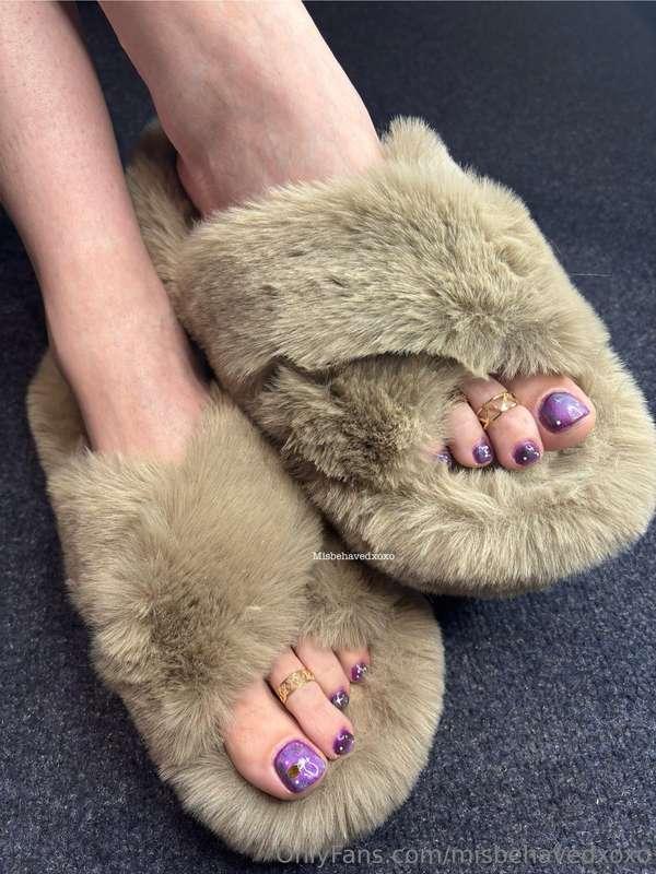 I want to shove my pretty toes down your throat as you look ..