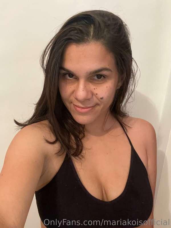 Time to improve your eye contact skills with me 😈