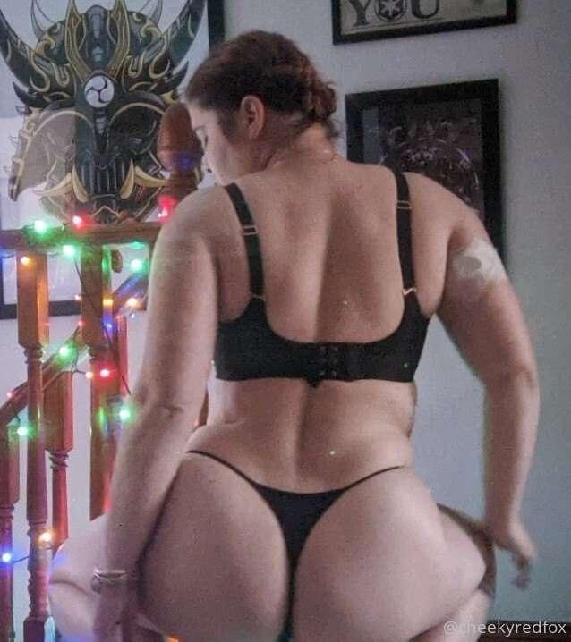 😈