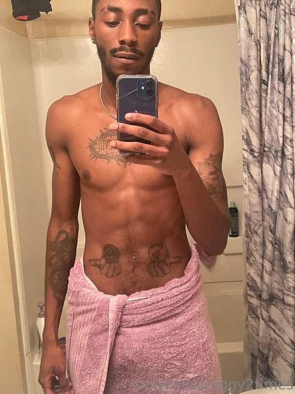 Fresh out the shower 💦