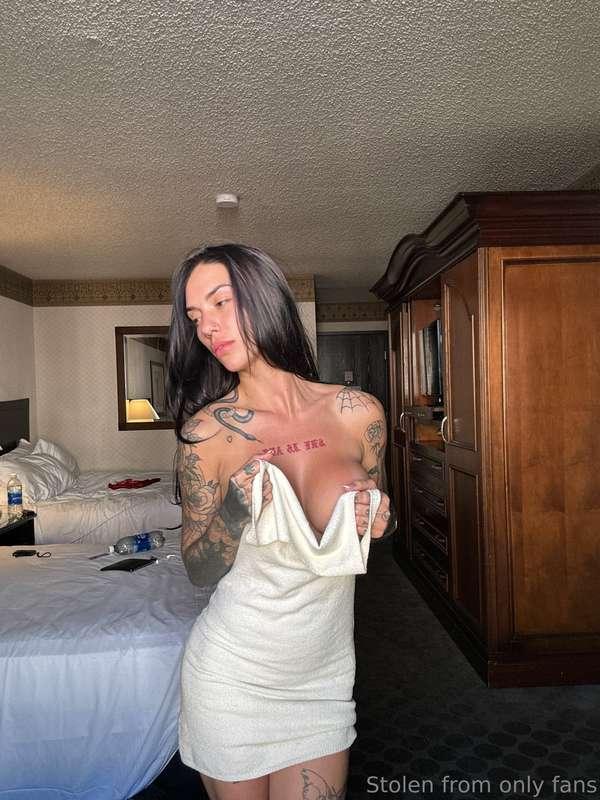 Text me, ill drop the towel😉