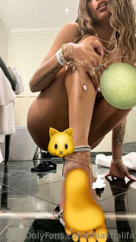 THIS SET IS IN YOUR DMs now. (If you haven’t already seen / ..