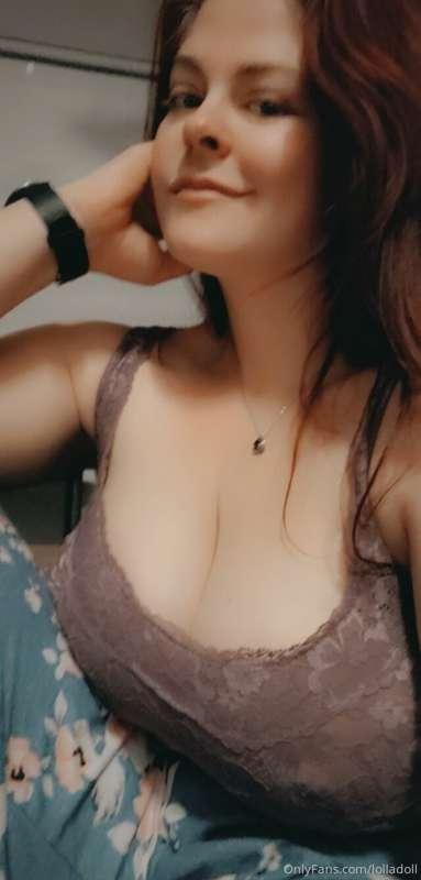 Morning! 4 day weekend  soon! Wonder what i should do in my ..