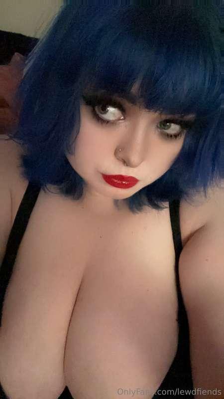 💙💙 Have you considered tipping me today because I am so pret..