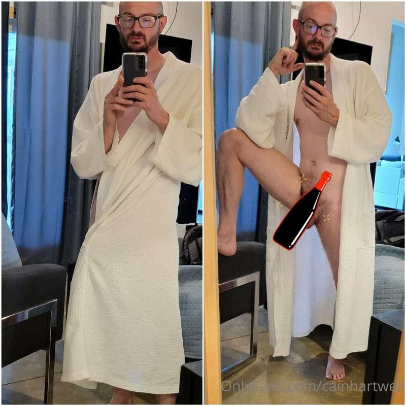 lounging 

@cainhartwellpaid