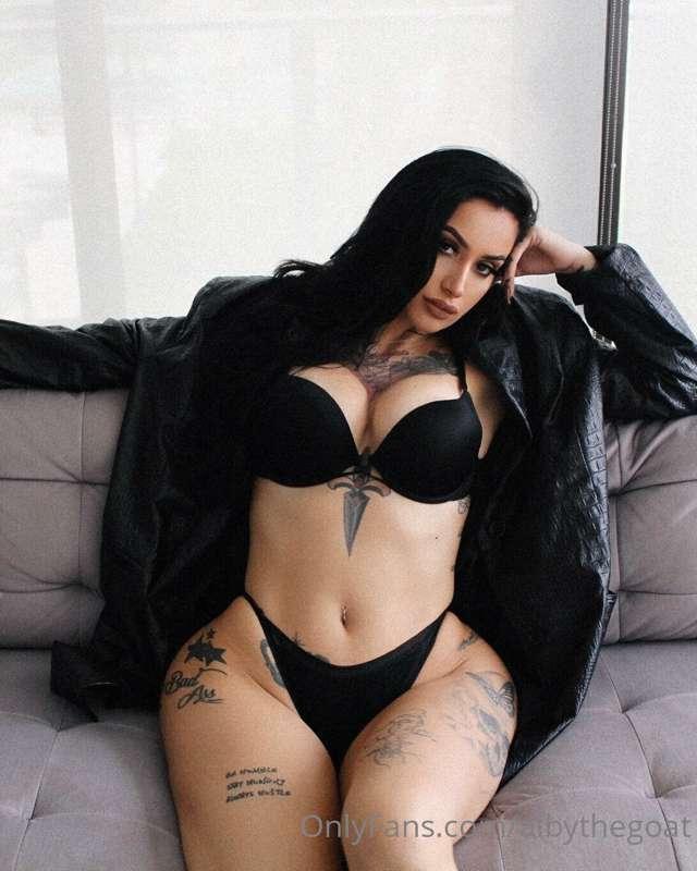 Cum undress me😏