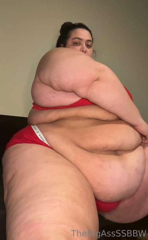 New clip coming to curvage today 🥵 you’ll all get it at a di..