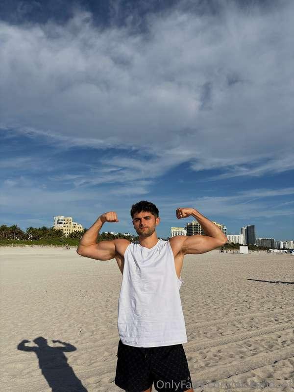 More Miami content coming!! Still going through all the pics..