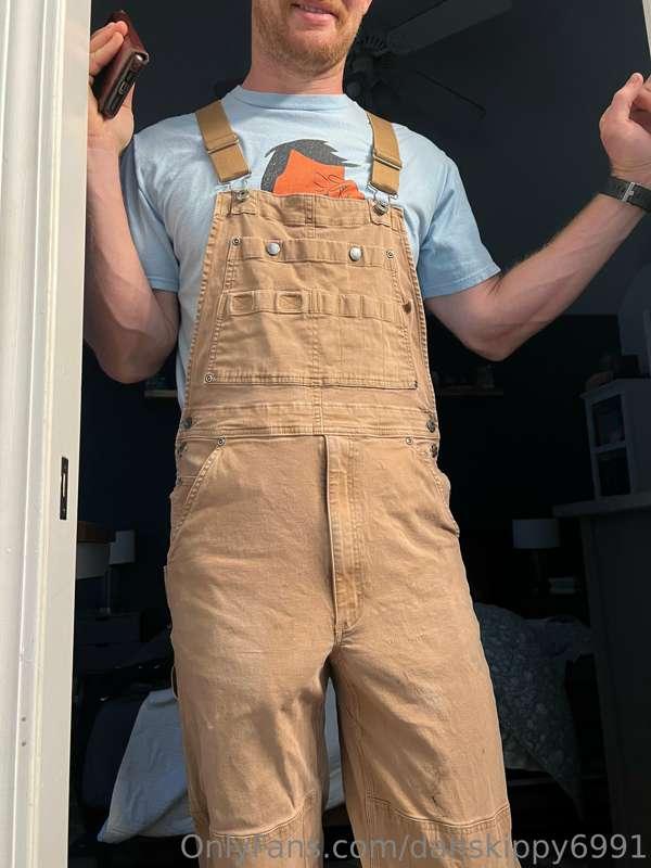 Happy Friday from the crotch of my pants