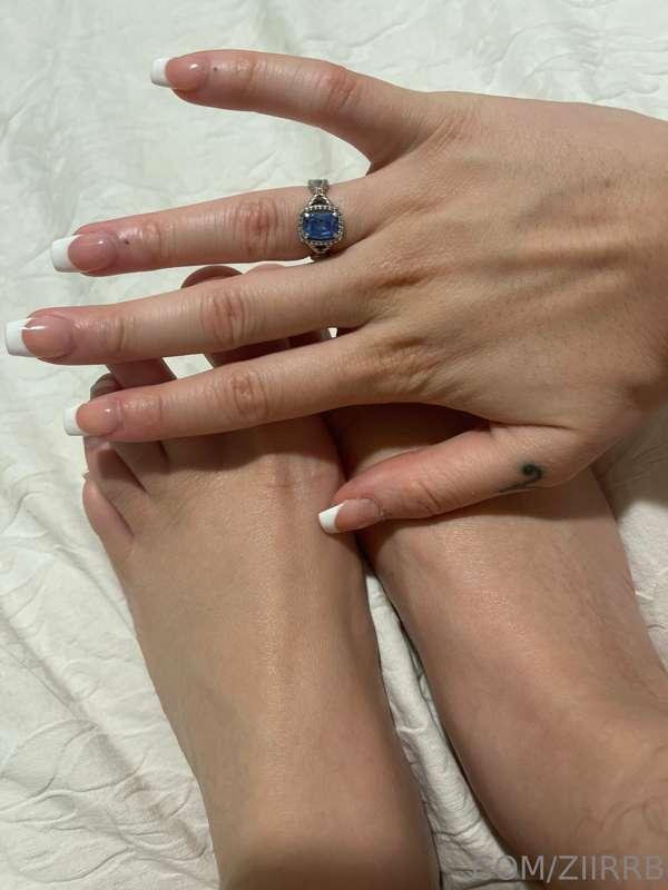 Guess what color my toes are 🤔
