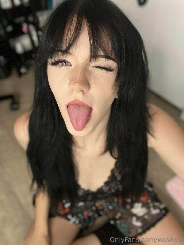 😜