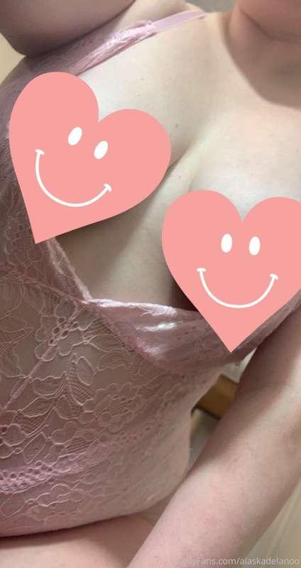 Tip $3 if you want to see the emojis disappear 💓😍