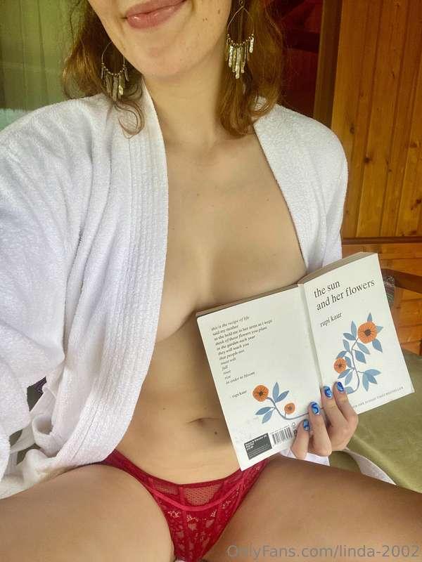 i can read you a good night story 😇💕