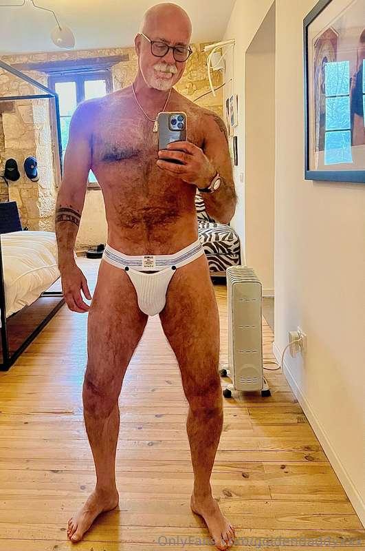 Some mirror selfies from the South of France!