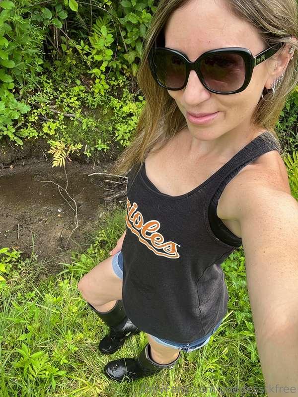 It was a wild day filming at the mud pit yesterday. I actual..
