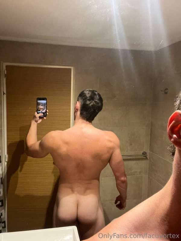 🍑👀