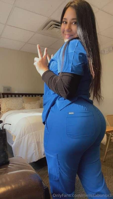 Do you like how I look in scrubs? @melbunsx3   https://onlyf..