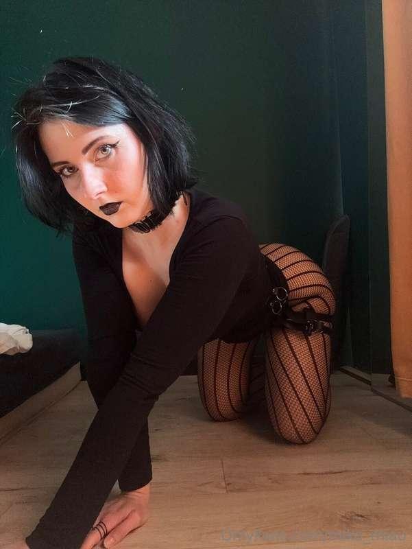 Who needs more Goth Mommy Miko? ✞ ♱Love, Miko :3