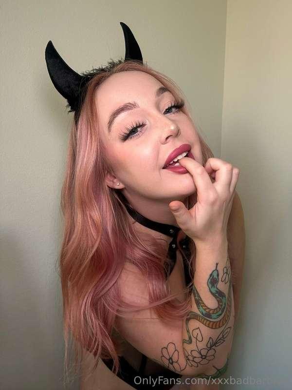 Do you want to put your hard cock in my mouth baby? 😏🍆 What ..