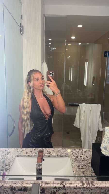 Describe me in 1 word👀