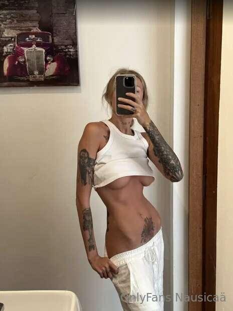 Could you kiss every inch of my body?💋