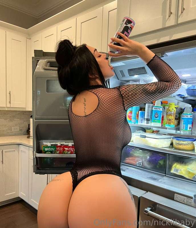 Would you eat whip cream off my booty ;) ?