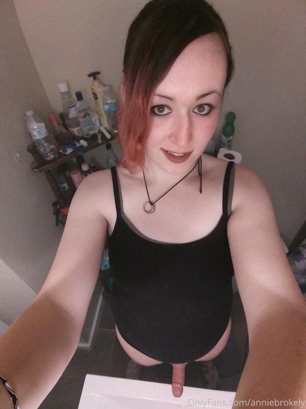 anniebrokely image #2