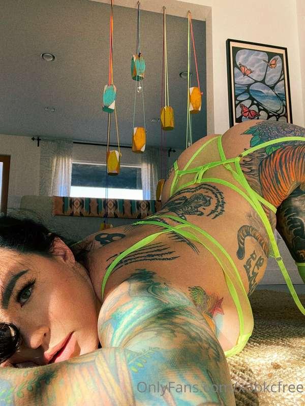 Check out my VIP uncensored page 😍💦 @xobkc
