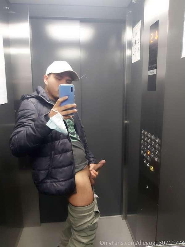 Todo tuyo .... necesito un culito