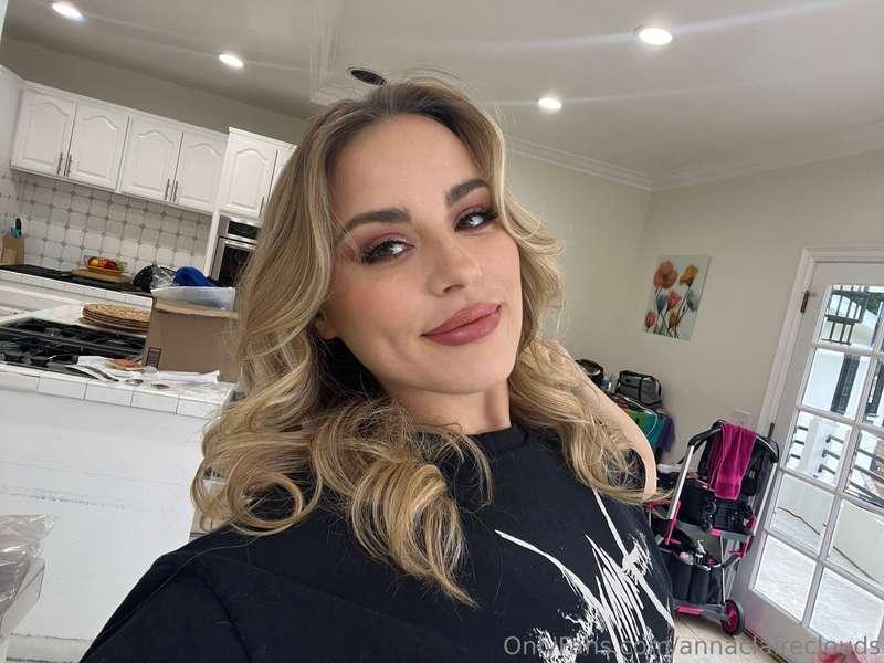 Feeling fresh today.... wanna mess up my makeup??