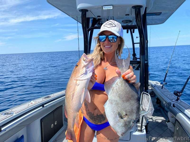 Rise and shine it's fishing time🎣