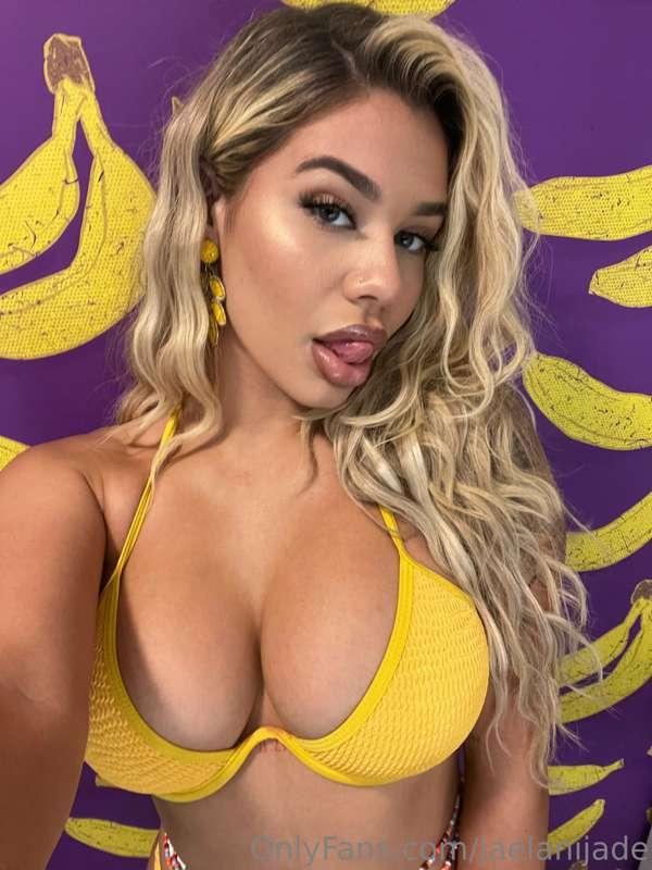 👅