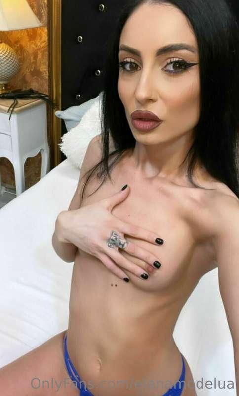 2   ⚠️ SEXTAPES ALLERT ⚠️ SEXY BAE @avaemine IS CRAZY NYMPHO..
