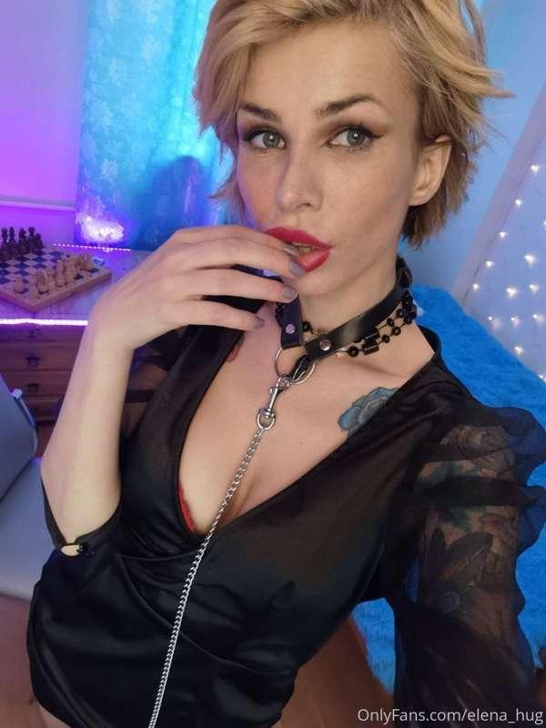 Baby, today I want to look very sexy💋💋💋, I put on sexy short..