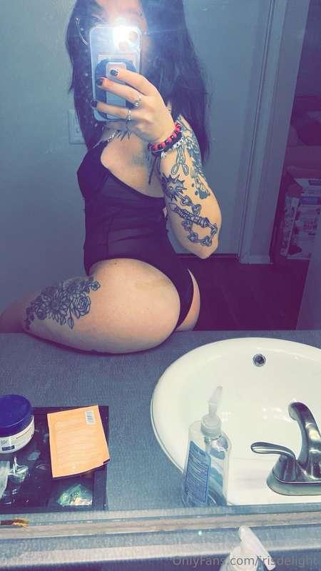 I have a dirty mind and you’re always on it🖤😈