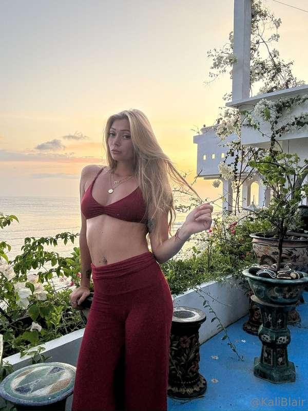 me or the view🙈💖