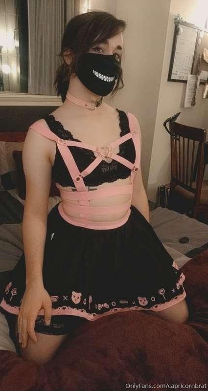Can I be yours tonight? 🥺