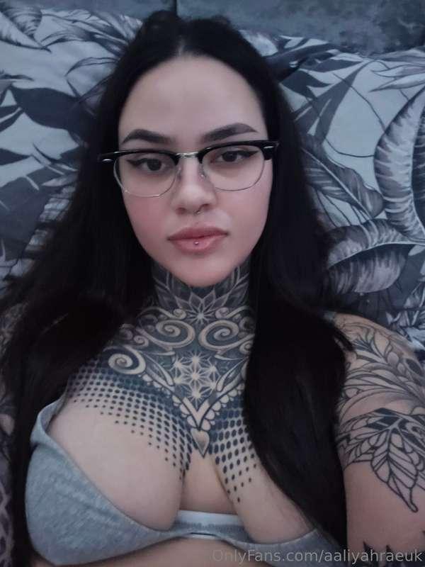 Filming dick rate right now, make sure you've sent your pics..