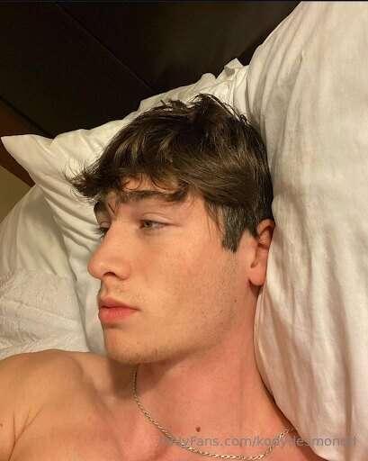 Can you guess what’s on my mind right now? 😈👅 cum and messag..