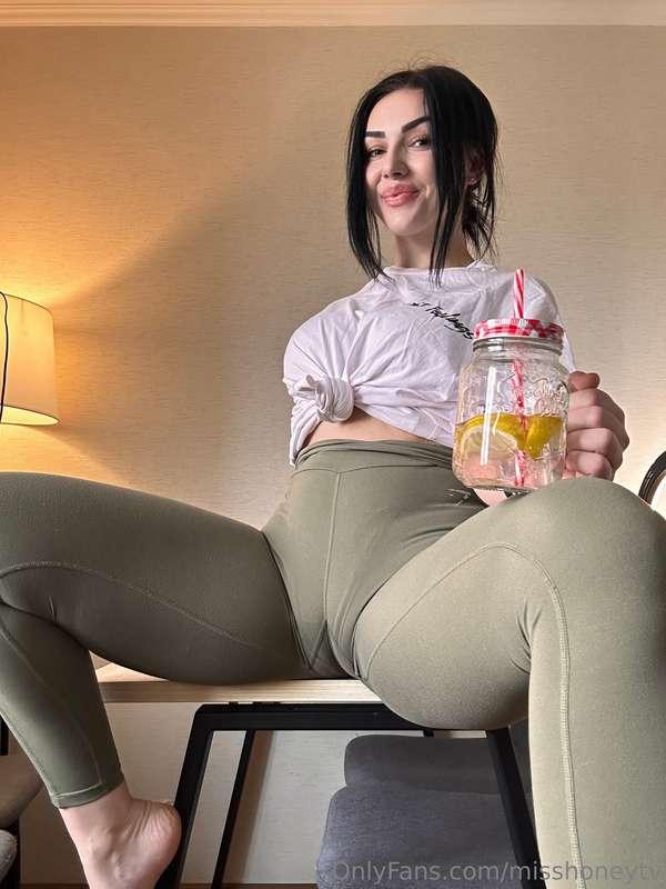 Who likes which photo better? I like both, so I can’t help b..