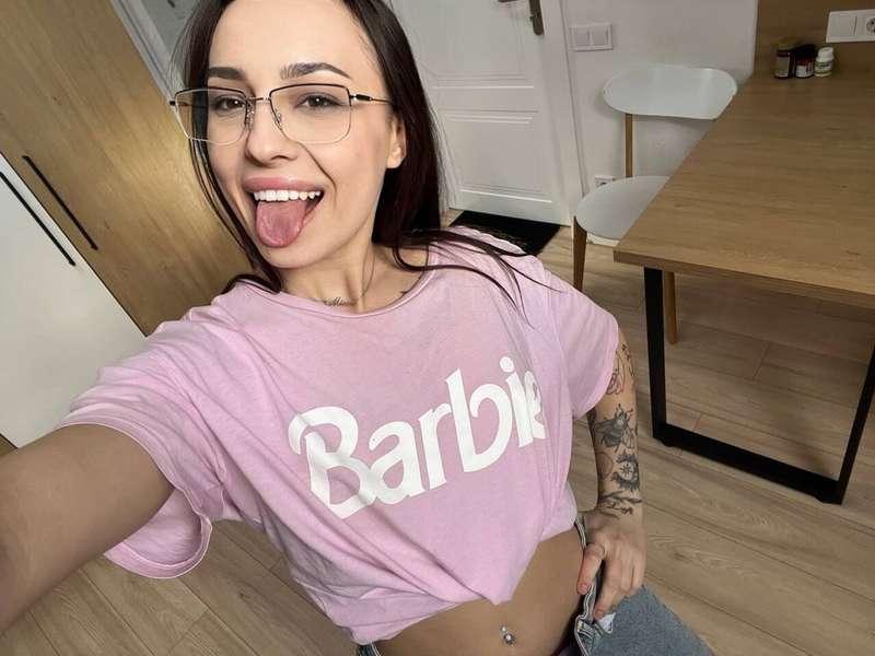 EVERYONE SAYS SOFI HAS THE BEST CONTENT ON OF 💖✨Click to fin..