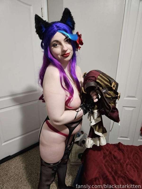 blackstarkitten image #5
