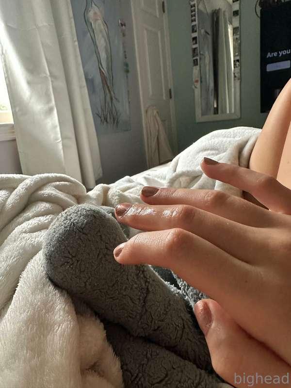 i always wake up wet in the mornings 😩