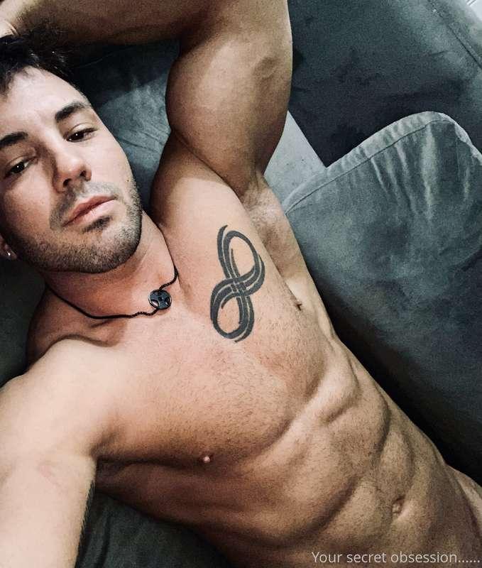 Sleepy Saturdays😘😉🍆 FREE OFFER: Purchase the unedited pic an..