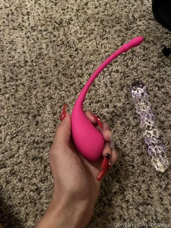 Want to control me orgasm with a mobile app? 

Book a Skype ..