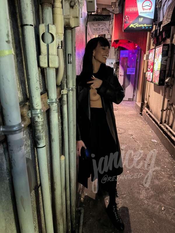 a little flash in tokyo 🤭